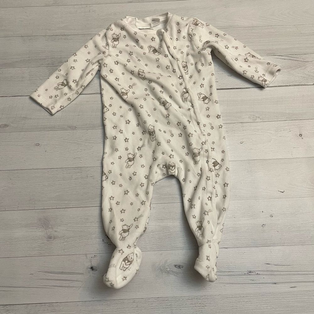 H & M Winnie the Pooh‎ velour sleeper 3-6 months